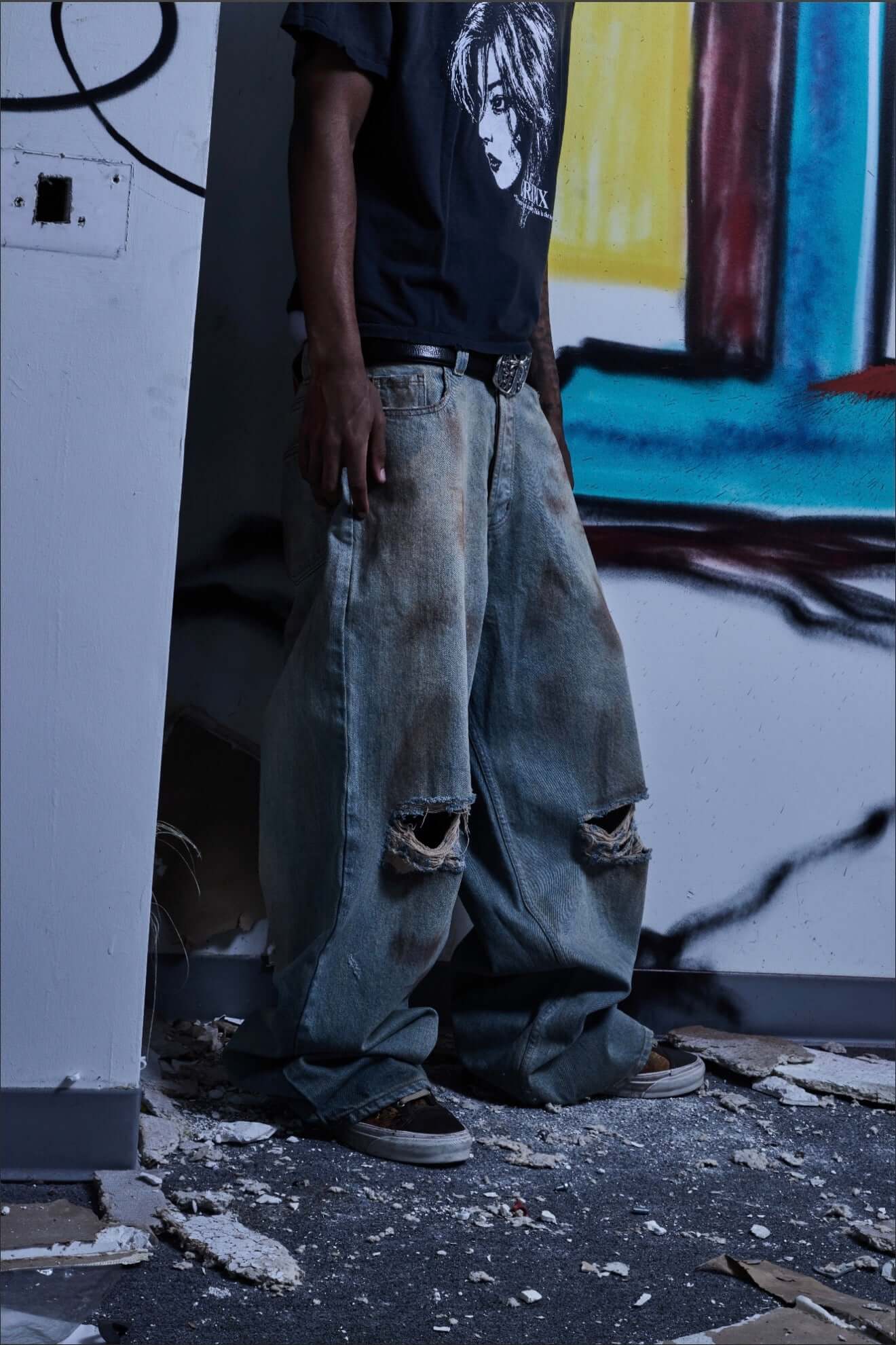 Dirt on me Denim - Unique Distressed Style for Every Occasion